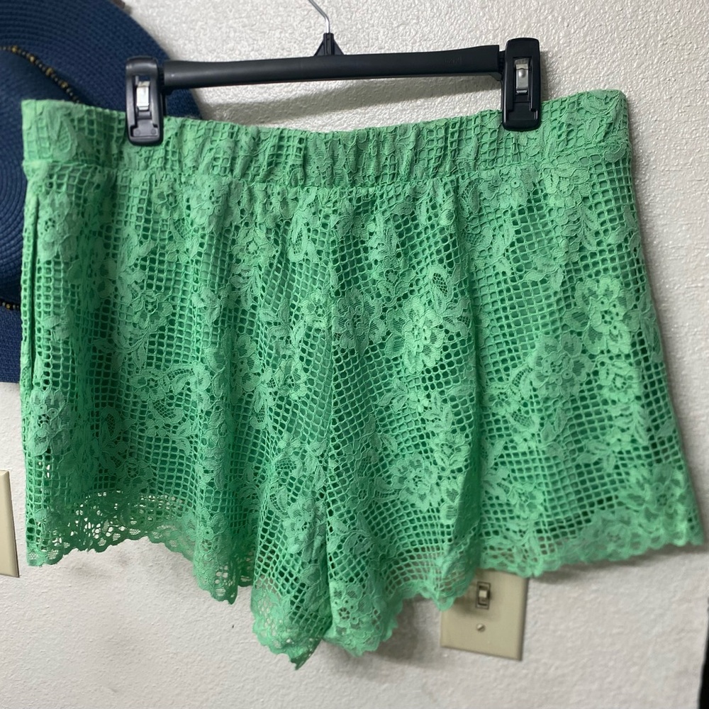 Mint Lace High Waist Women's Shorts - Picture 5 of 6